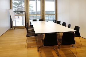 Small seminar room standard seating “block table” for max.12 persons (concert seating max. 28 persons)