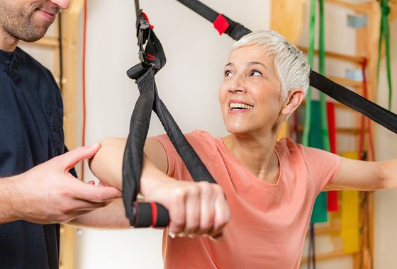 Ältere Frau beim Prähab-Training
