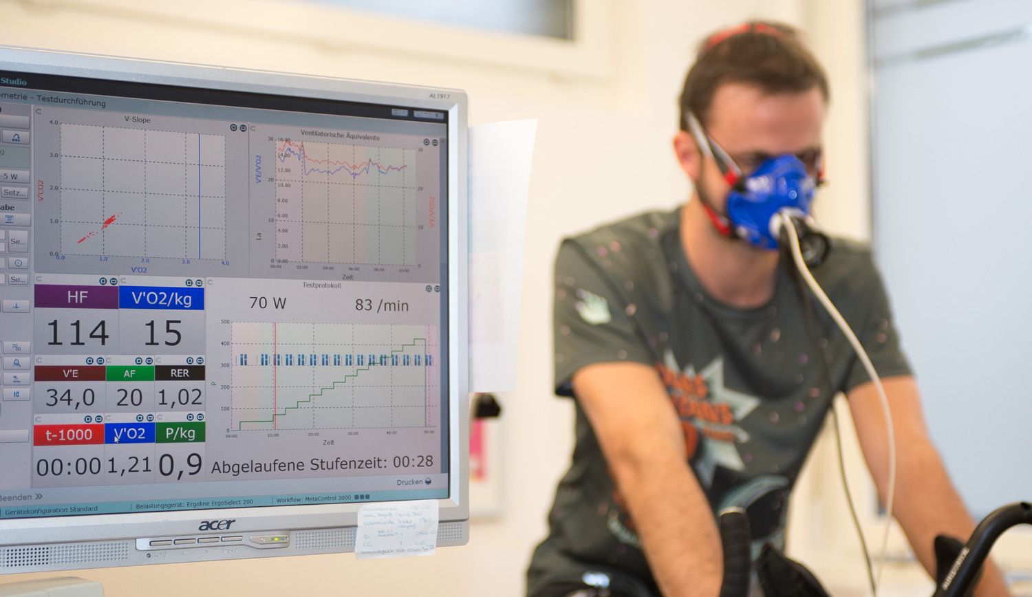 Ein Patient mit absolviert eine Spiroergometrie