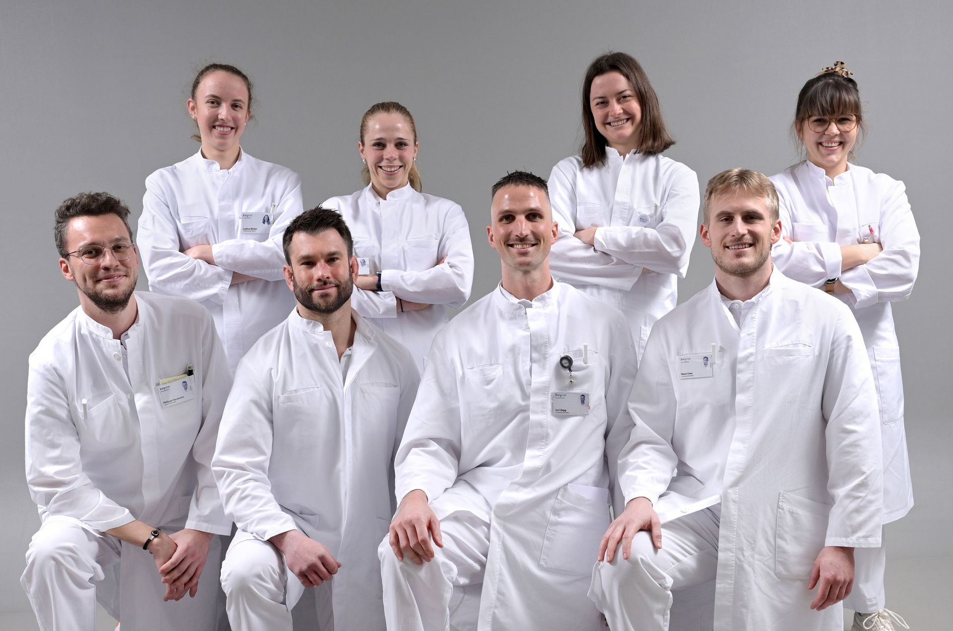 Die Unterassistenten der Chiropraktischen Medizin der Universitätsklinik Balgrist auf einem Gruppenfoto.